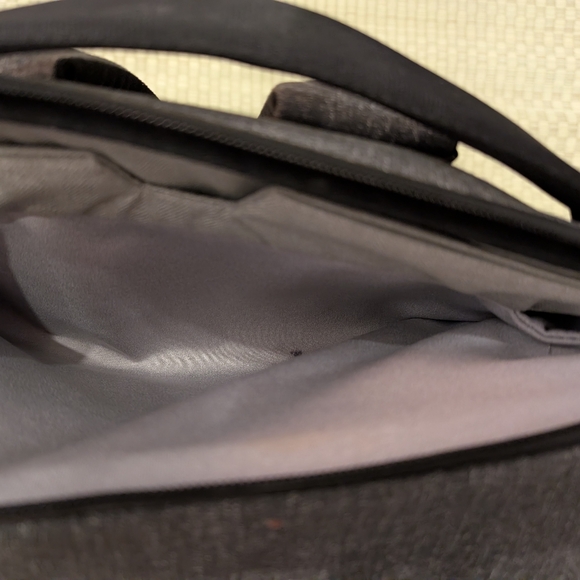 Peak Design Everyday Backpack 30L Gray w/ Three Dividers - Picture 13 of 15